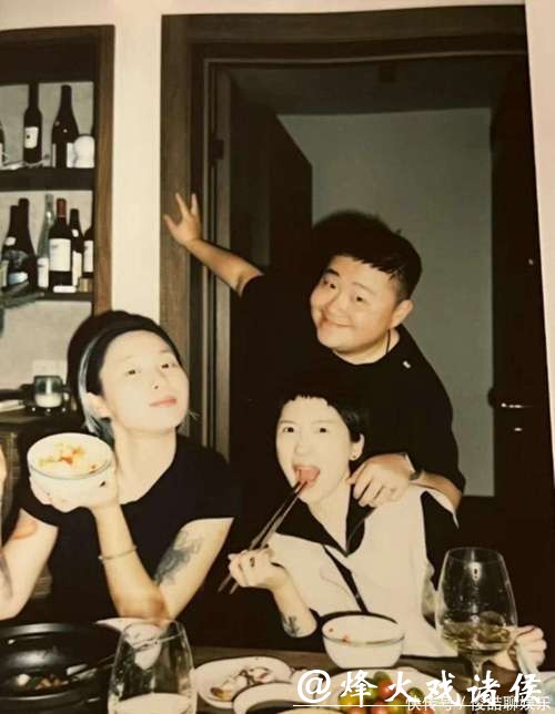 郝劭文回杭州过年!继女搂脖子撒娇太甜,重组家庭真相爱了 郝劭文回杭州过年!继女搂脖子撒娇太甜,重组家庭真相爱了